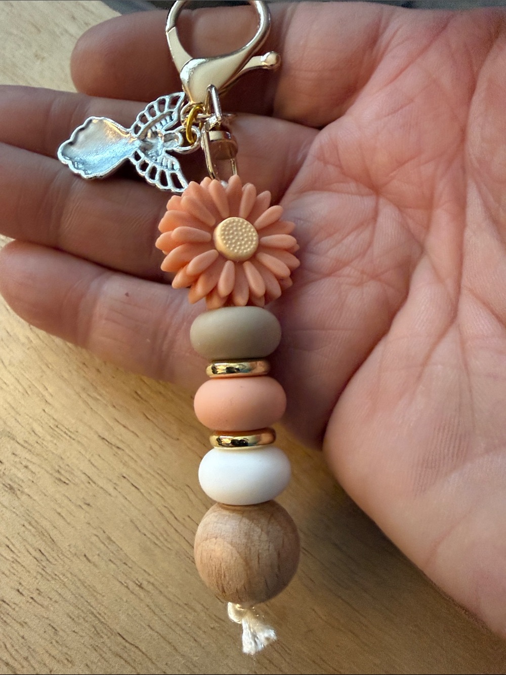 Peach Daisy Bead Key & Card Holder Charm - Picture 10 of 12
